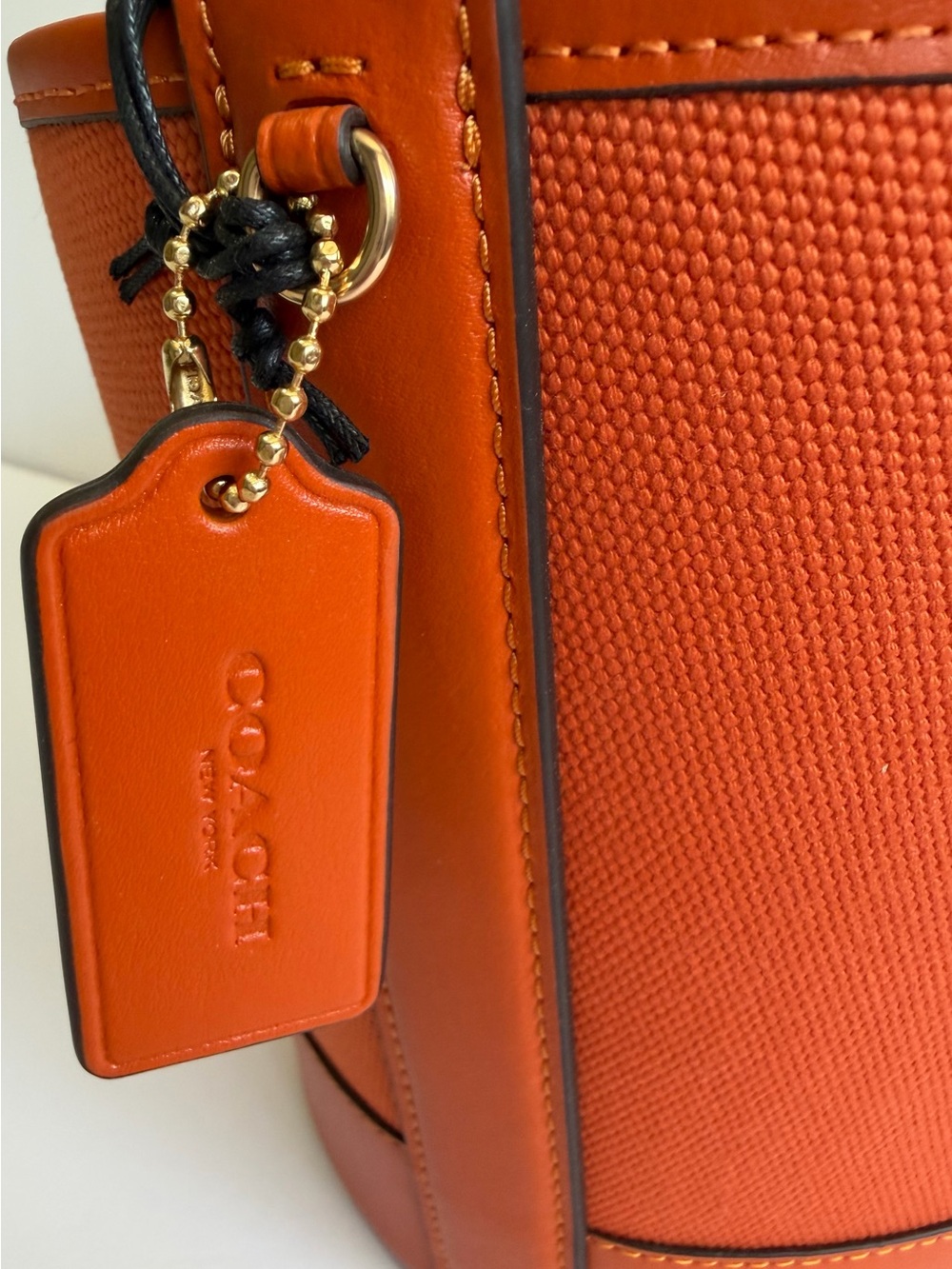 COACH 2024 Halloween Pumpkin Trick or Treat Bucket Bag Gold Glitter NWT CW533 - Picture 6 of 12